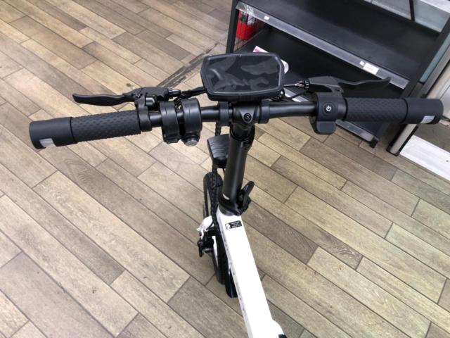 デモ車【RICHBIT　CITY】電動バイク　特定小型原付　スノーホワイト　★公道走行可能★免許不要★