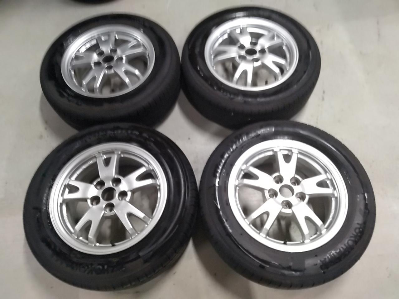 TOYOTA 30 Prius original wheel + YOKOHAMA BluEarth-ES ES32