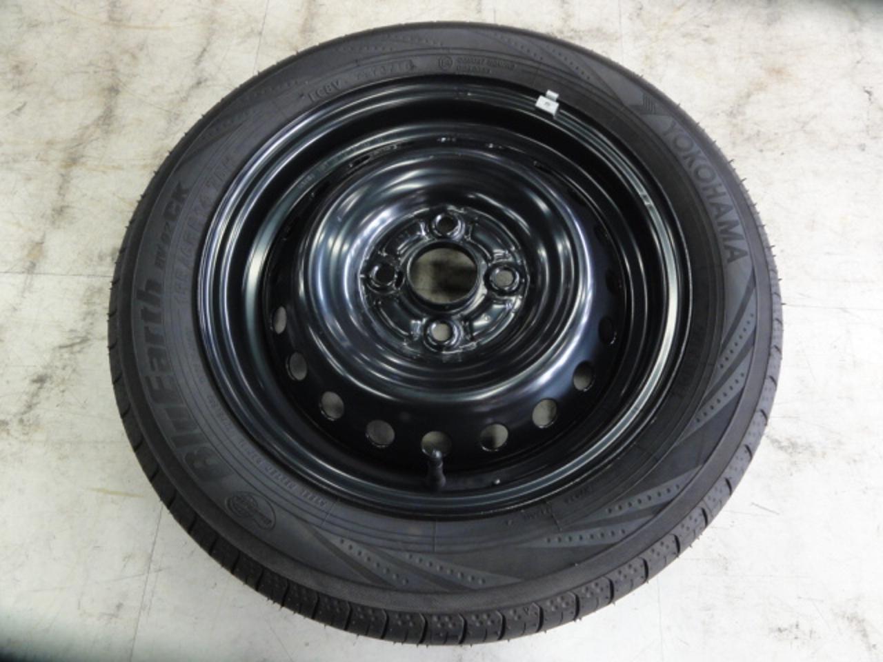 Only one available / For spares!! HONDA N-BOX genuine steel + YOKOHAMA BluEarth RV 02 CK
