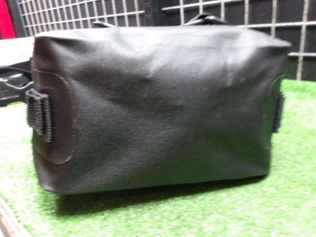 ★GIVI(ジビ) T513 防水エンジンガードバッグ 10L(片側5L) 左右セット