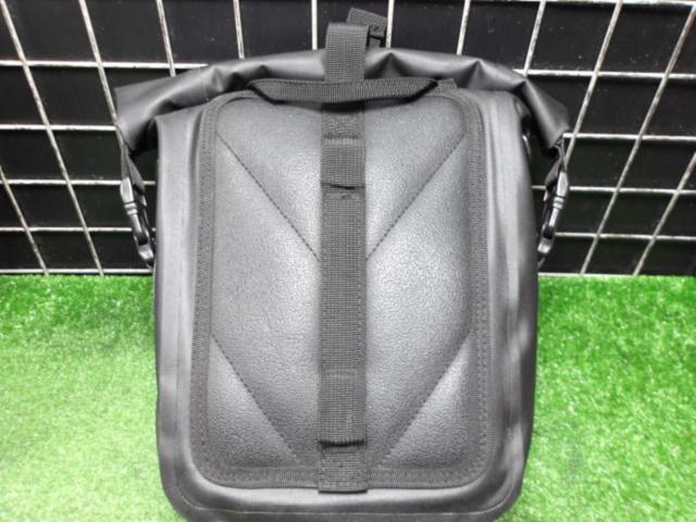 ★GIVI(ジビ) T513 防水エンジンガードバッグ 10L(片側5L) 左右セット