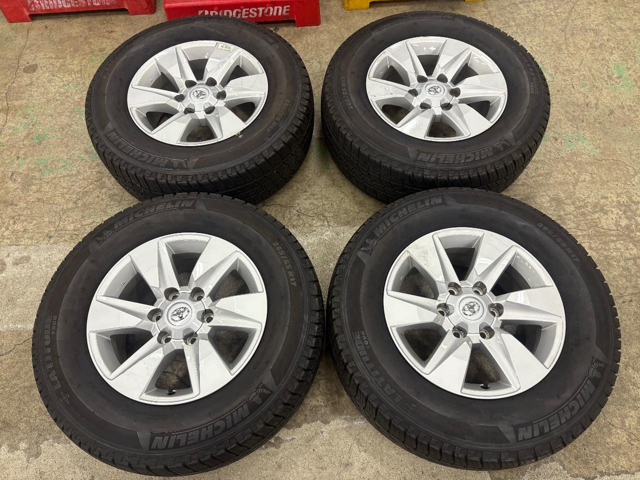 Toyota Land Cruiser Prado / 150 system Medium term Original wheel + MICHELIN LATITUDE TOUR