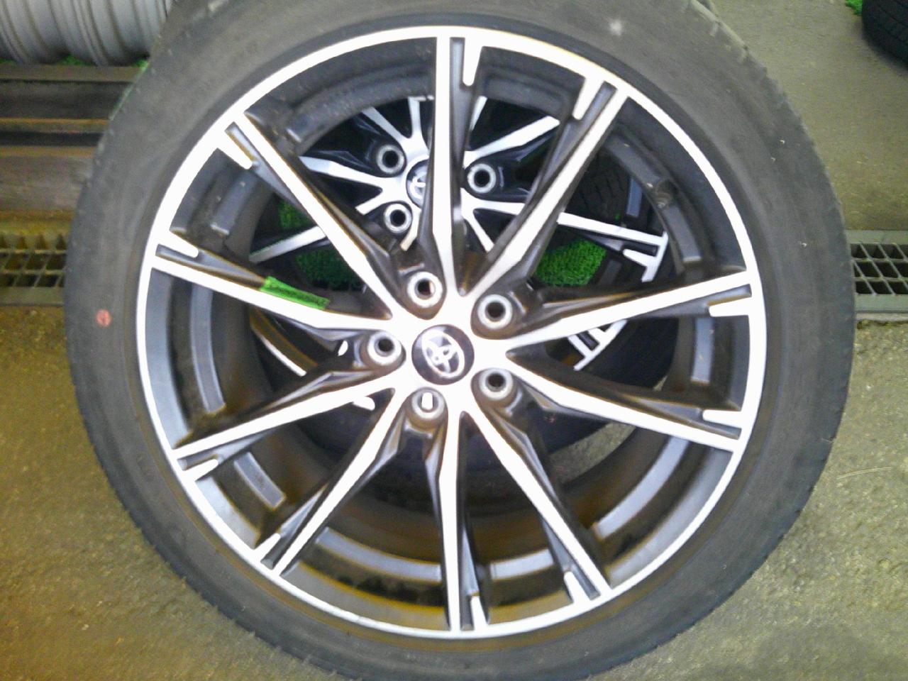 トヨタ86 ZN6後期 純正ホイール・スタッドレスタイヤセット トヨタ純正】 86(ZN6)後期純正ホイール | 傷や汚れあり | アップ