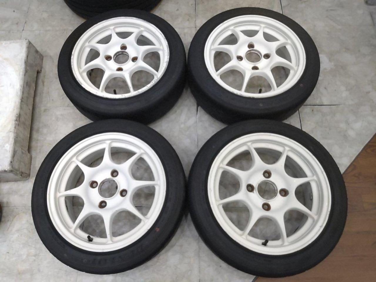 HONDA Integra Type R / DC2 96 Spec genuine wheels + DUNLOP DIREZZA ZⅢ114.3-4H Price changed!!