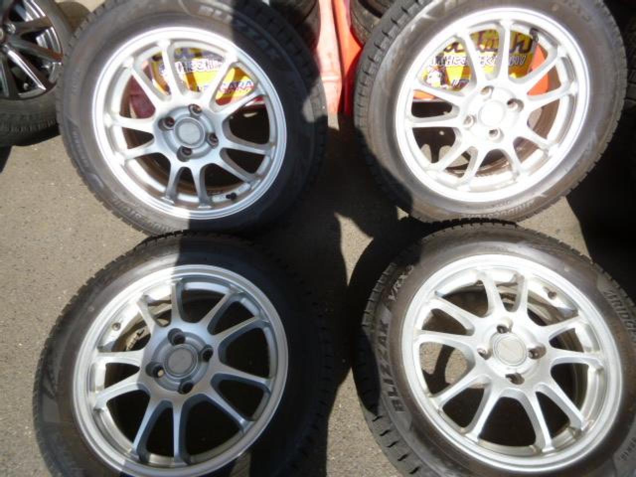 BRIDGESTONE ECO FORME + BRIDGESTONE BLIZZAK VRX3