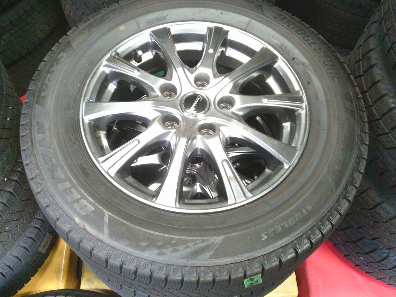 HOT STUFF Exceeder E02 + BRIDGESTONE BLIZZAK VRX3