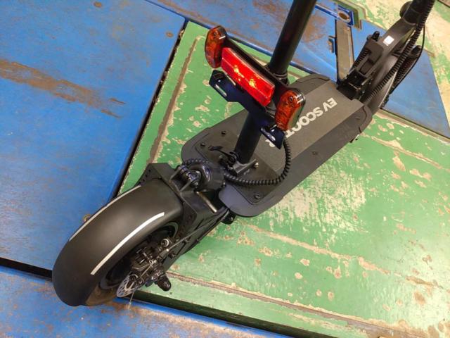 【BLAZE】EV SCOOTER (原動機付自転車一種)