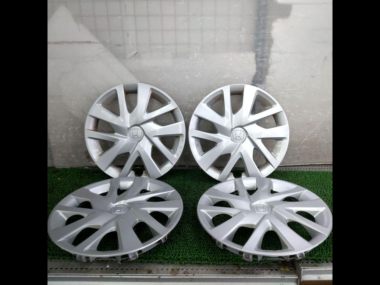 ※ガレージ整理※ ベスパホイールキャップ 2枚セット 補修用パーツ ホンダ(HONDA) N-BOX純正ホイールキャップ | やや傷や汚れあり