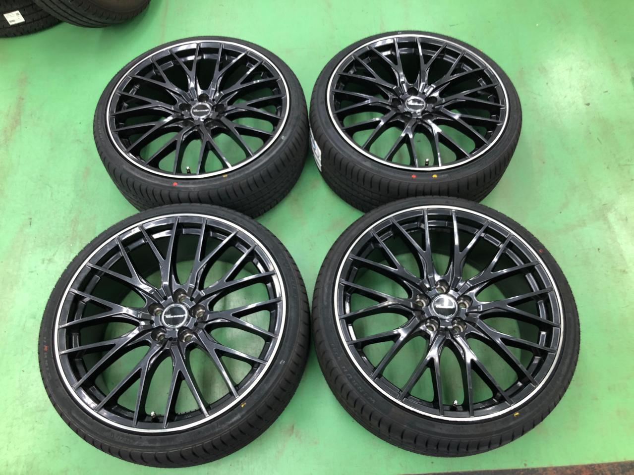 HOT STUFF HM-1 + WINRUN WINRUN R330 225 / 35R20 93W XL Balanced set