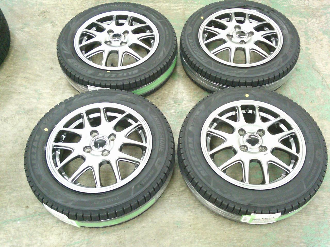 JAPAN SANYO ZACK JP-205 + BRIDGESTONE BLIZZAK VRX3