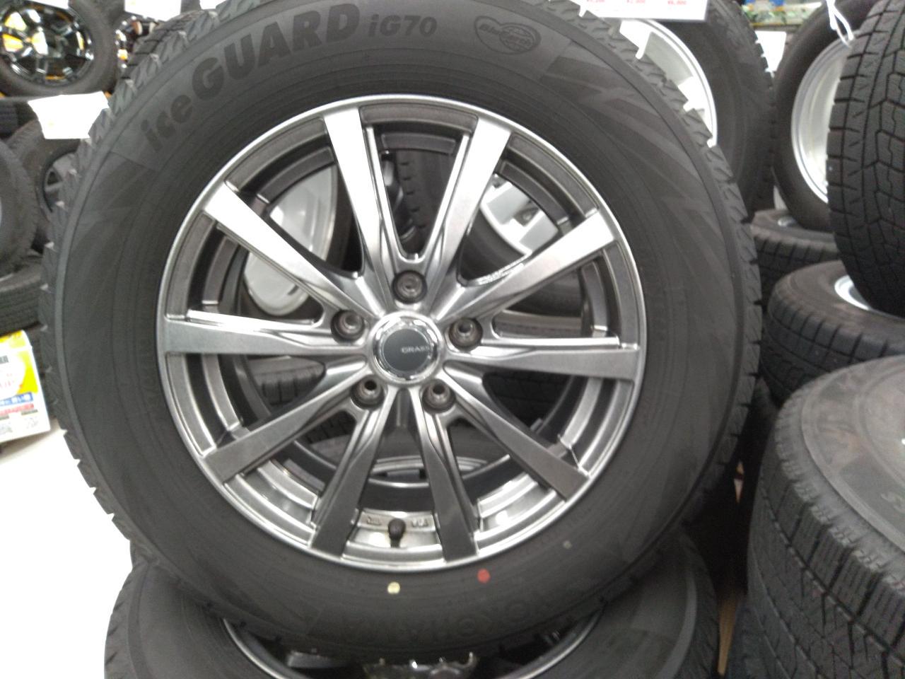 YOKOHAMA GRASS + YOKOHAMAiceGUARD7 IG70