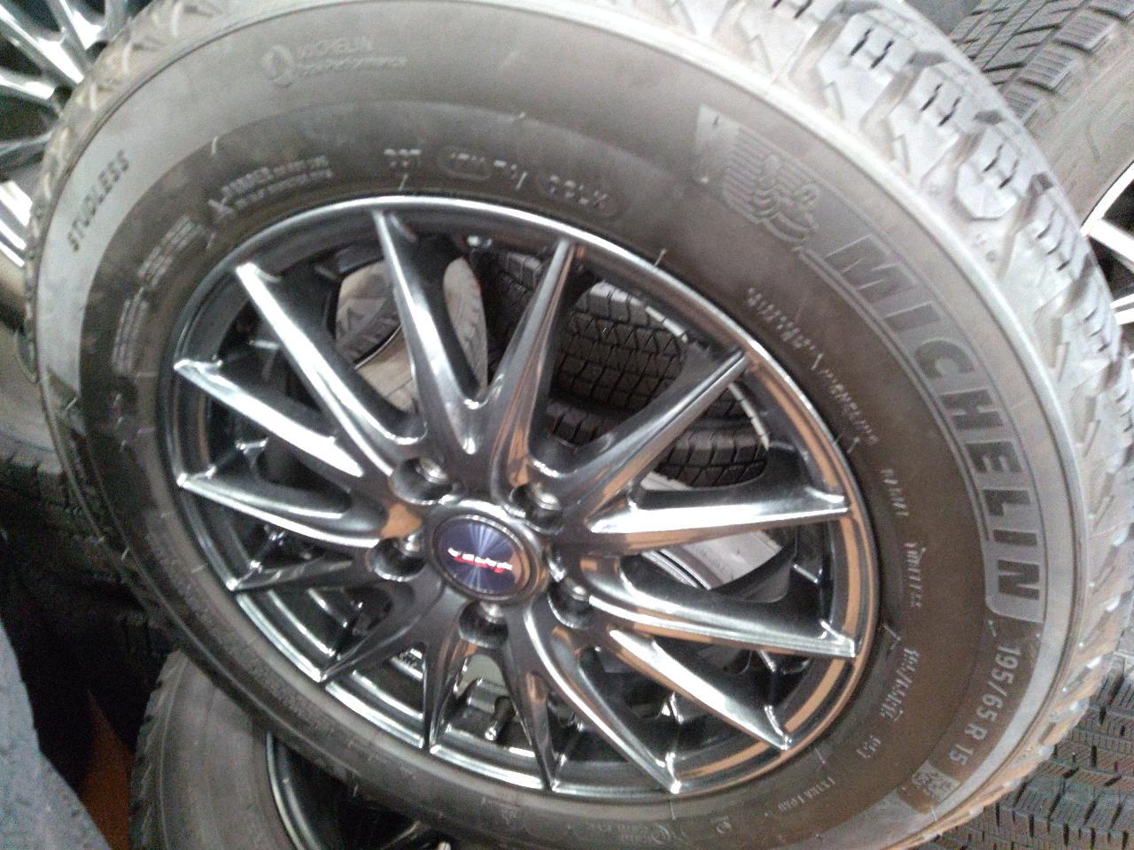 weds VELVA + MICHELIN X-ICE SNOW