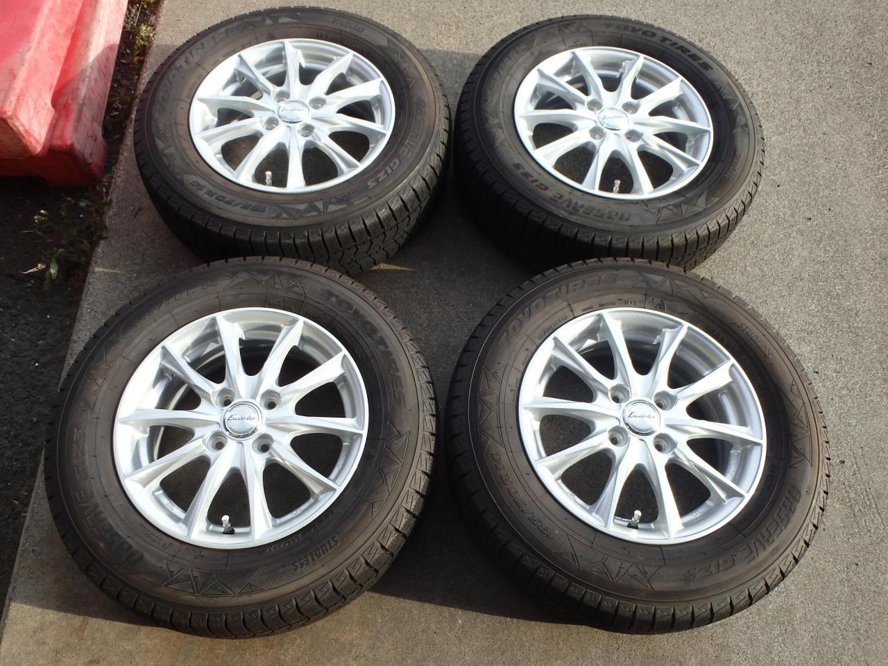 HOT STUFF Exceeder E06+TOYO OBSERVE GIZ3 185 / 70R14 88Q