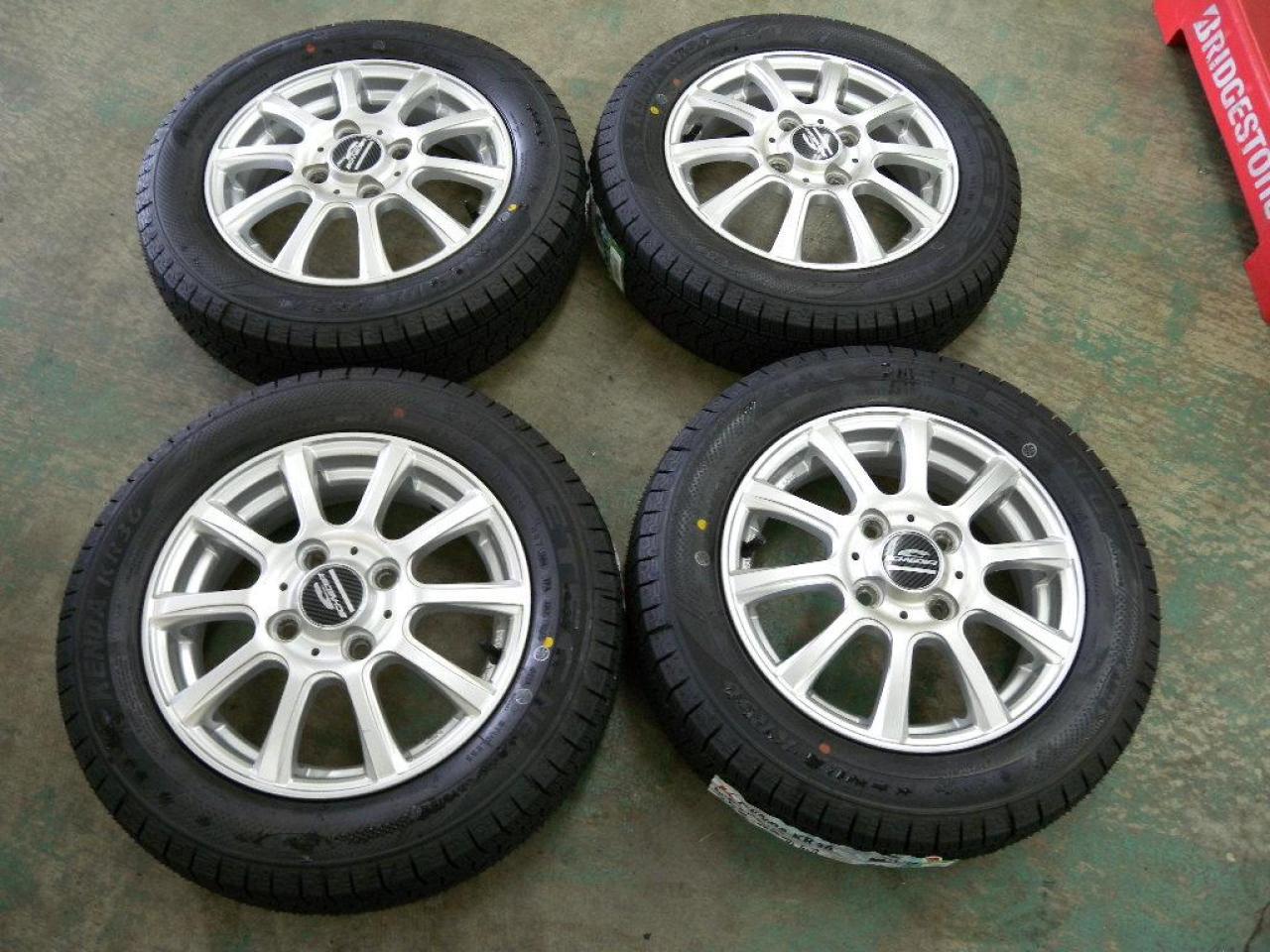 weds 10-spoke wheel + KENDA KR36