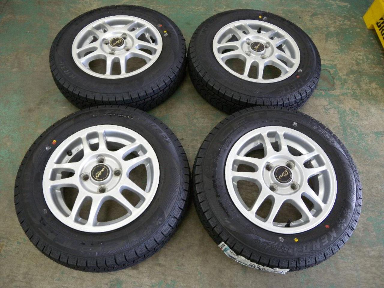 BRIDGESTONE GIRO DS5 + KENDA KR36