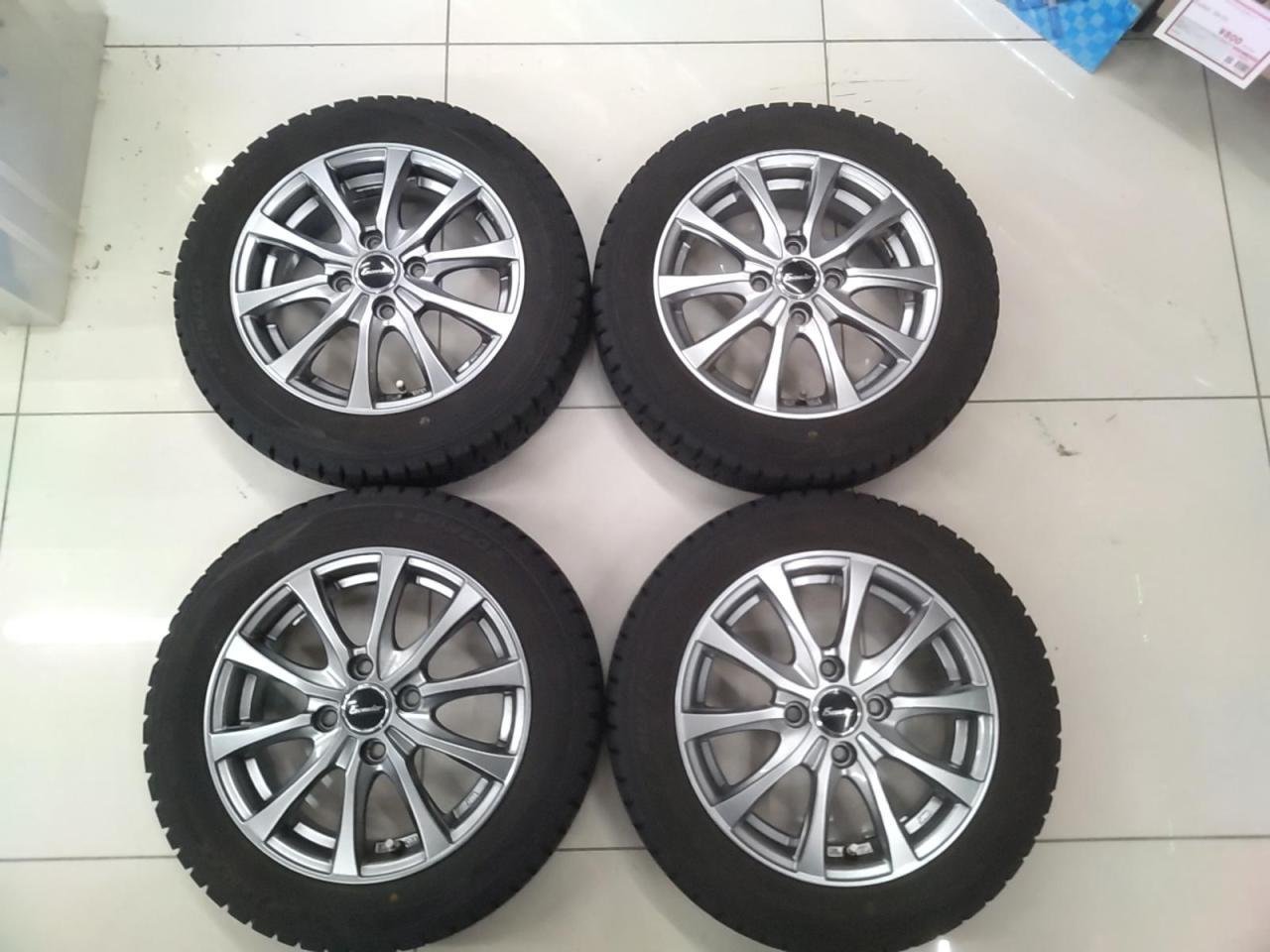 HOT STUFF Exceeder Spoke wheels + DUNLOP WINTER MAXX WM02