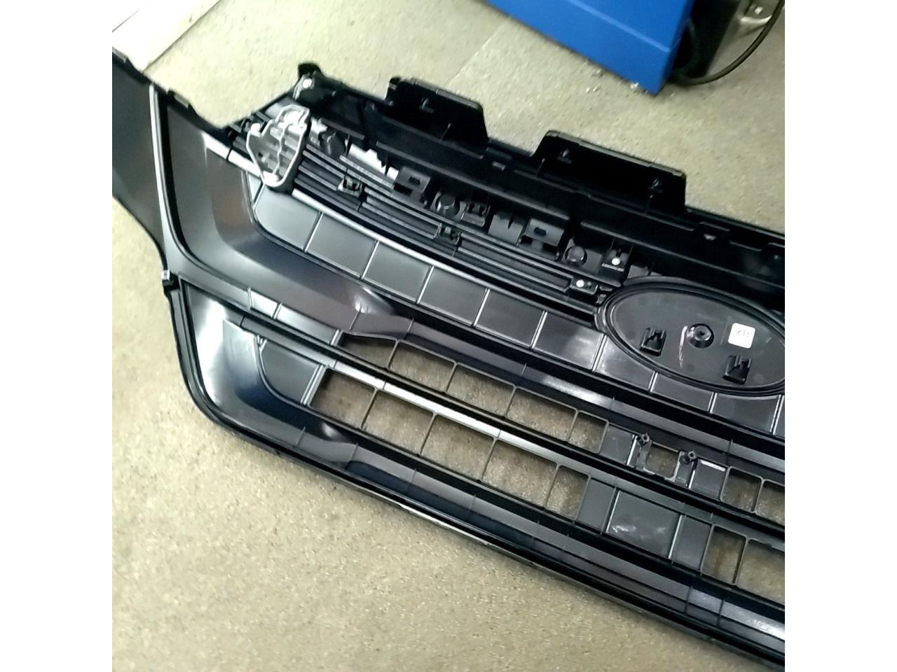 新型フォレスターSL型　X-BREAK フロントグリル スバル SL系 フォレスター X-BREAK 純正フロントグリル | 目立った傷や