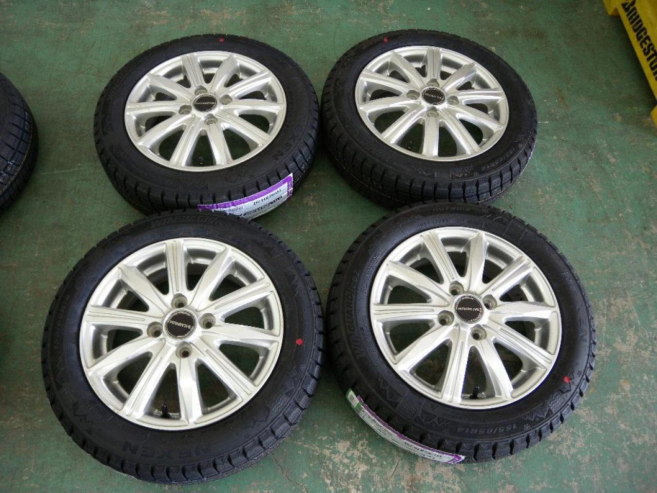 BRIDGESTONE BALMINUM KR10 + NEXEN / ROADSTONE WINGUARD ice 2 75T