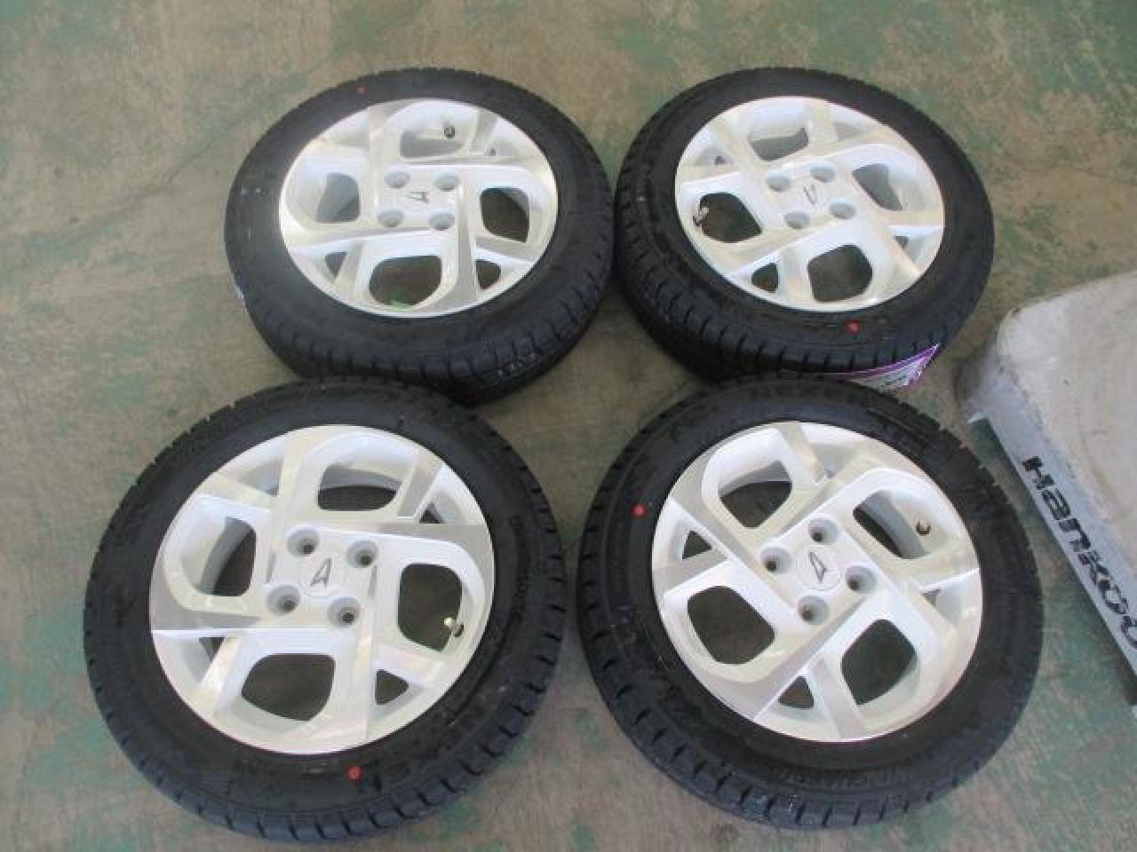 Daihatsu genuine Genuine manufacturer option wheels + NEXEN / ROADSTONE WINGUARD ice 2