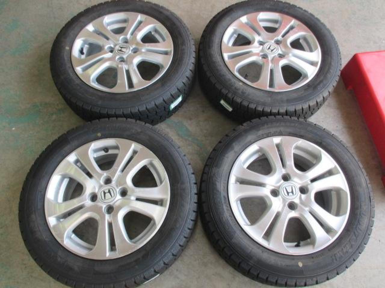 5-spoke wheel + GOODYEAR ICENAVI 7