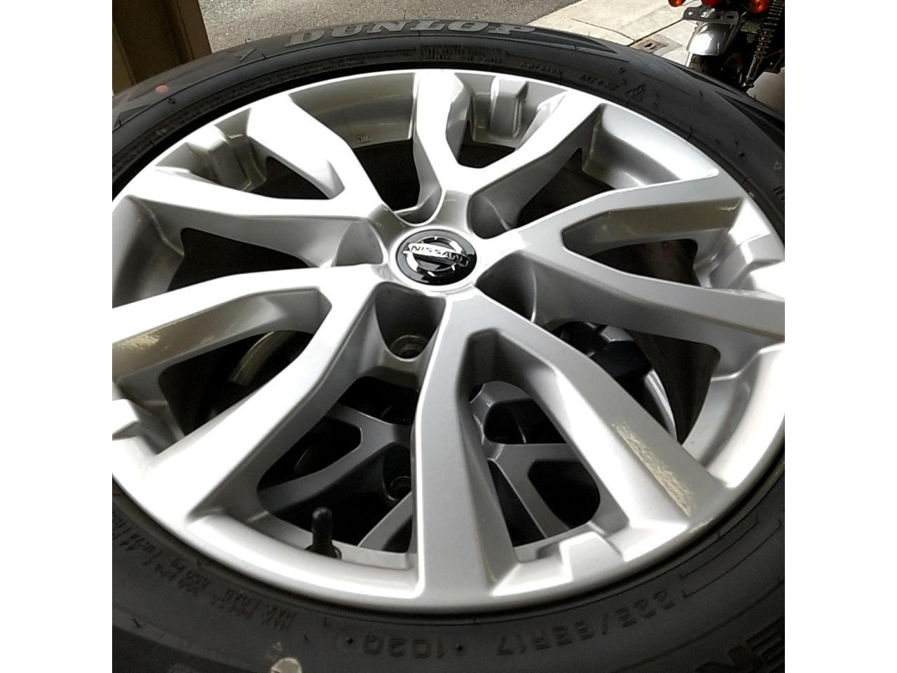Genuine Nissan X-Trail T32 wheels + DUNLOP WINTERMAXX SJ8