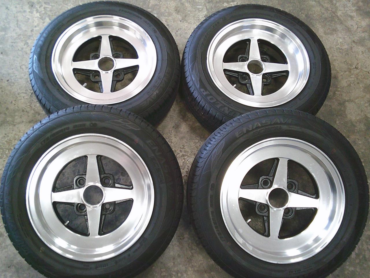BRWORK EQUIP 01 + DUNLOP ENASAVE EC 204