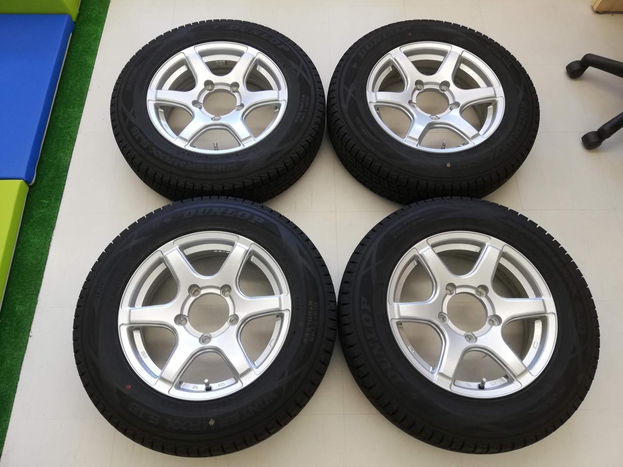 Unknown manufacturer 6-spoke wheels + Dunlop Winter tires MAXX SJ8 175 / 80R16