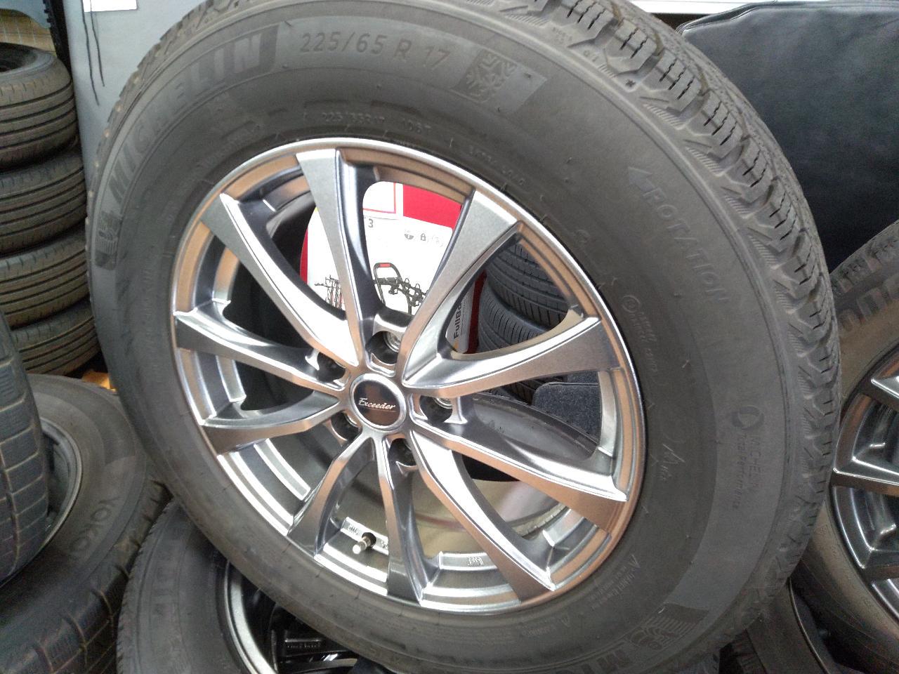 HOT STUFF Exceeder + MICHELIN X-ICE SNOW SUV