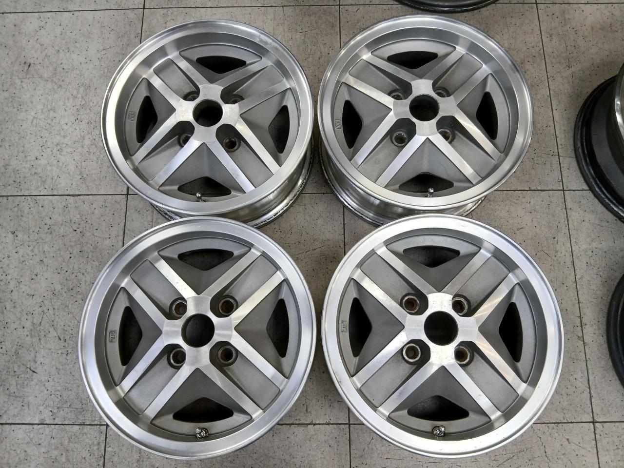 Rare Mitsubishi genuine part Galant Lambda genuine aluminum wheels
