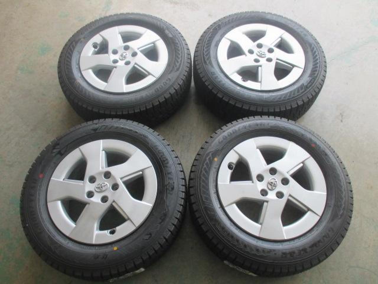 Toyota original 30 Prius original wheel + GOODYEAR ICE NAVI Eight