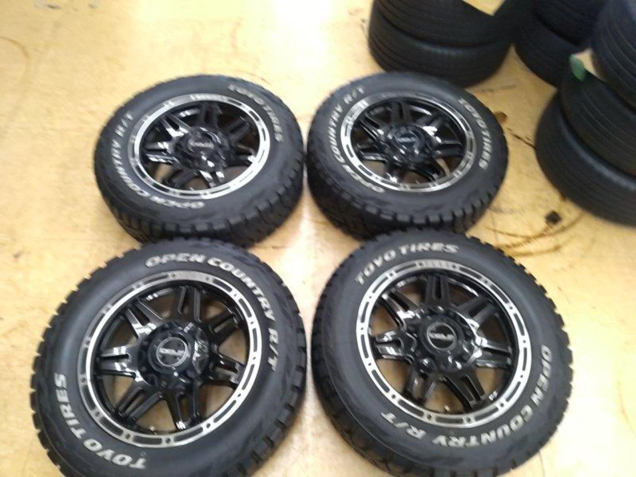 FLEX DELF-04 + TOYO OPENCOUNTRY R / T 215 / 65R16C 109 / 107Q 8P.R.