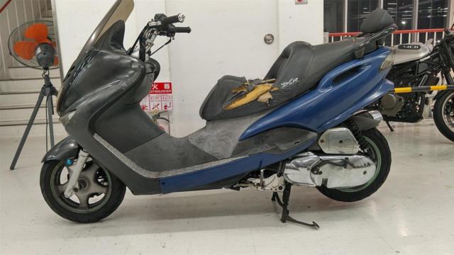 YAMAHA マジェスティ125Fi