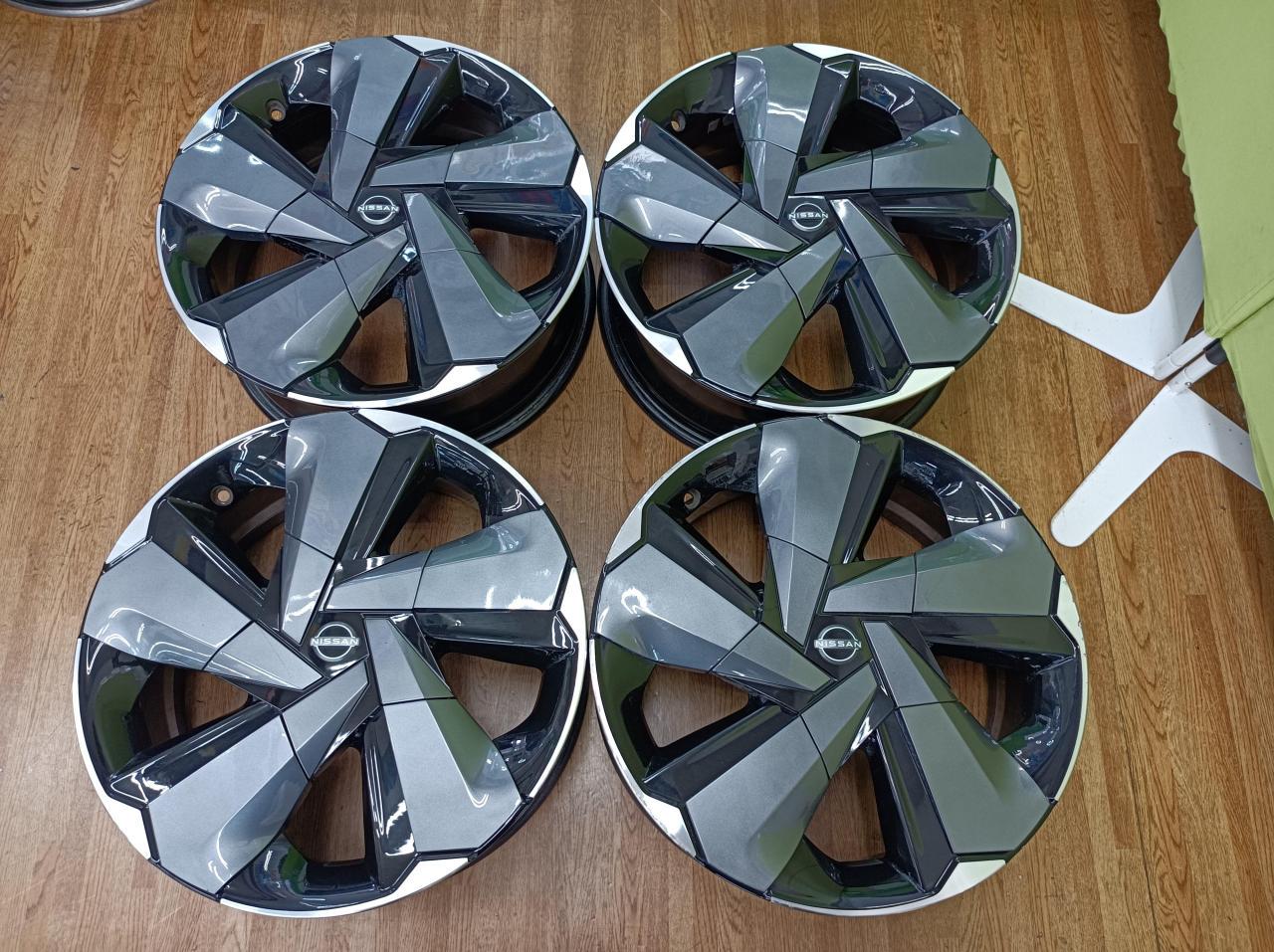 NISSAN Note Aura genuine