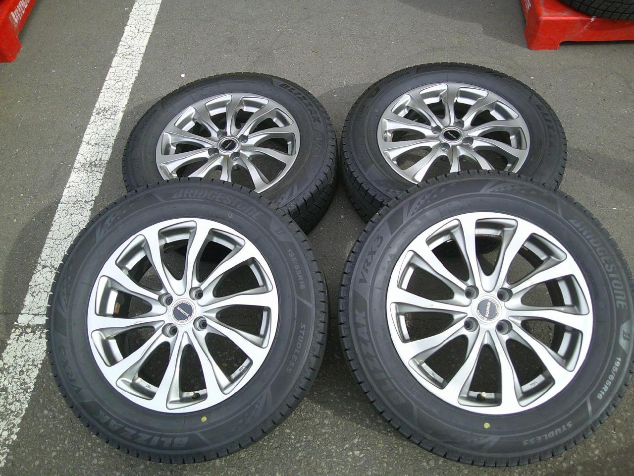 BRIDGESTONE BLIZZAK VRX3 + BRIDGESTONE BALMINUM TR10 | やや傷や