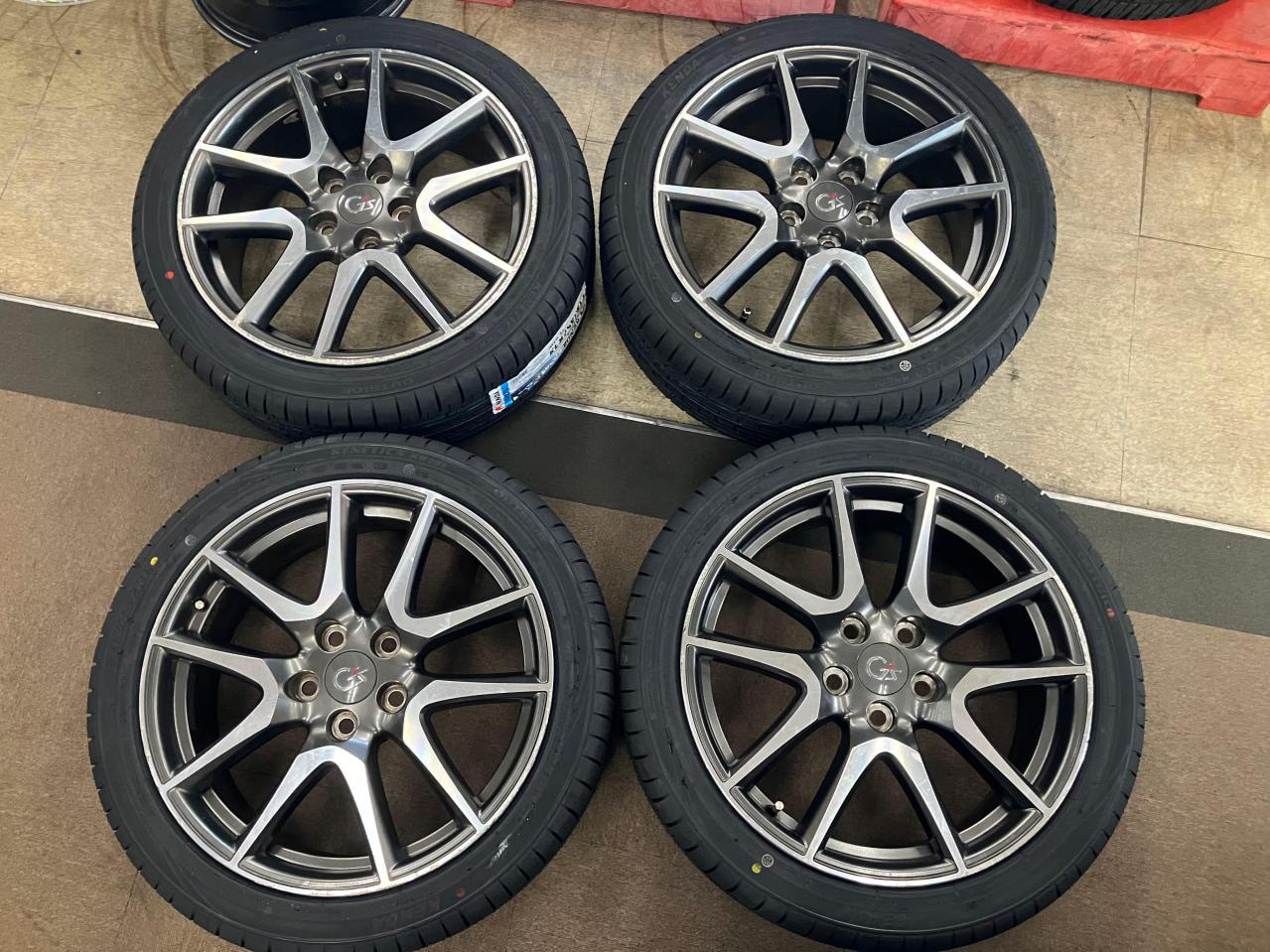 TOYOTA with new tires Series 70 / Noah Voxy G's Original wheel + KENDA KR 201