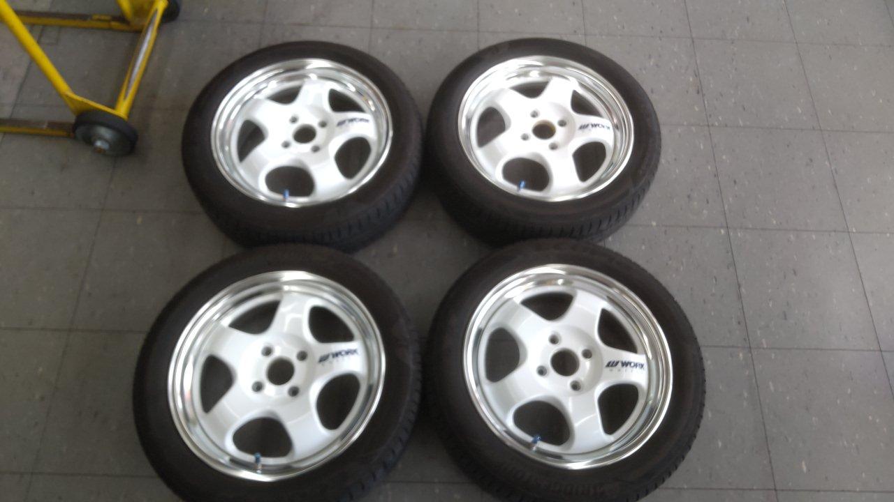 Left WORK MEISTER S1 + BRIDGESTONE ECOPIa NH200C