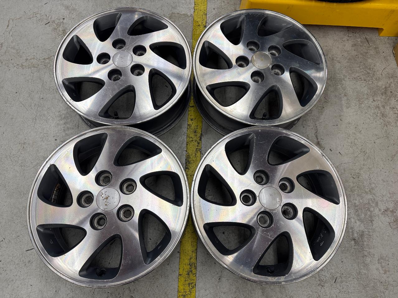 DAIHATSU Terios Kid original wheel