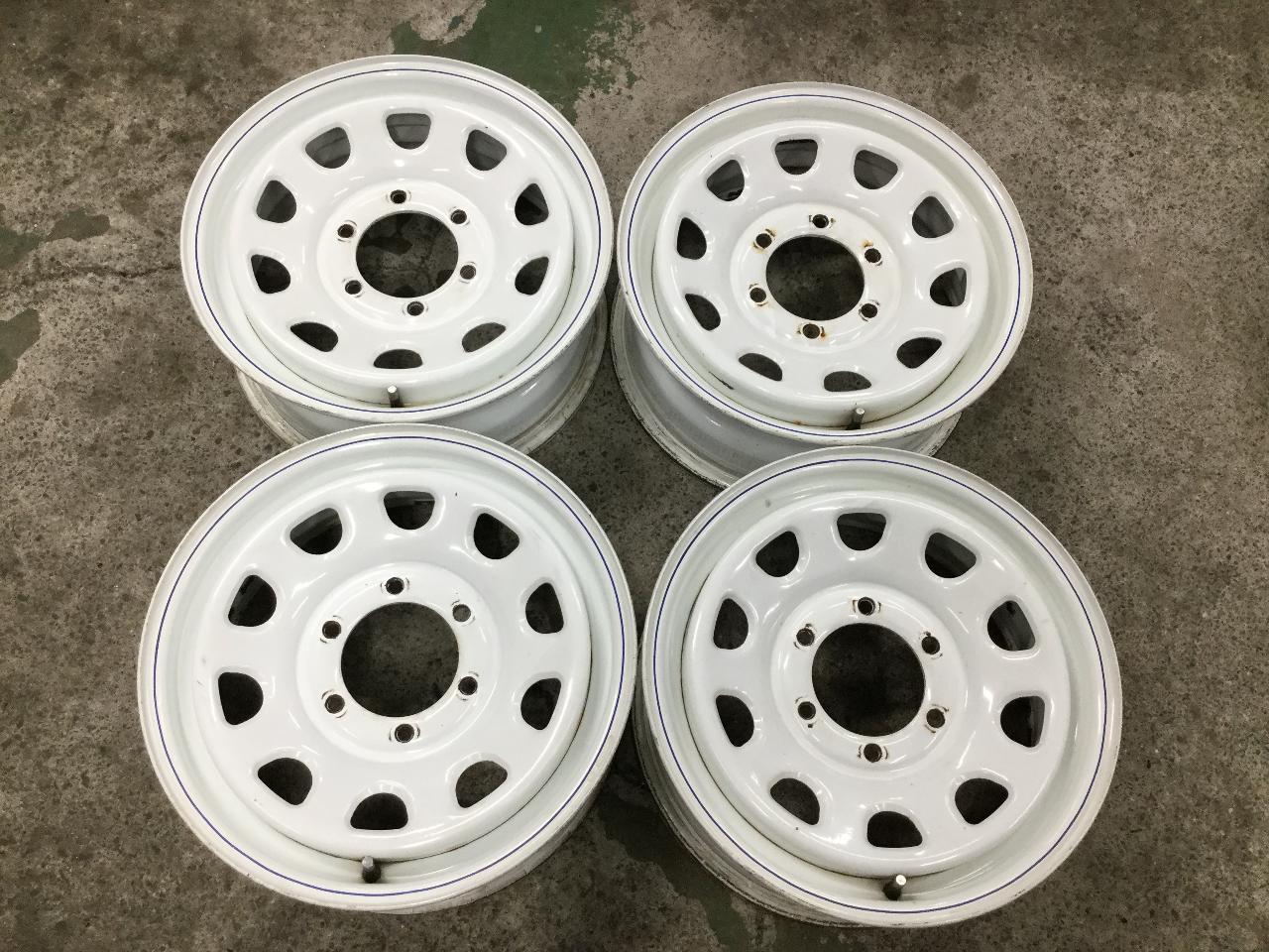 Unknown Manufacturer White steel wheel