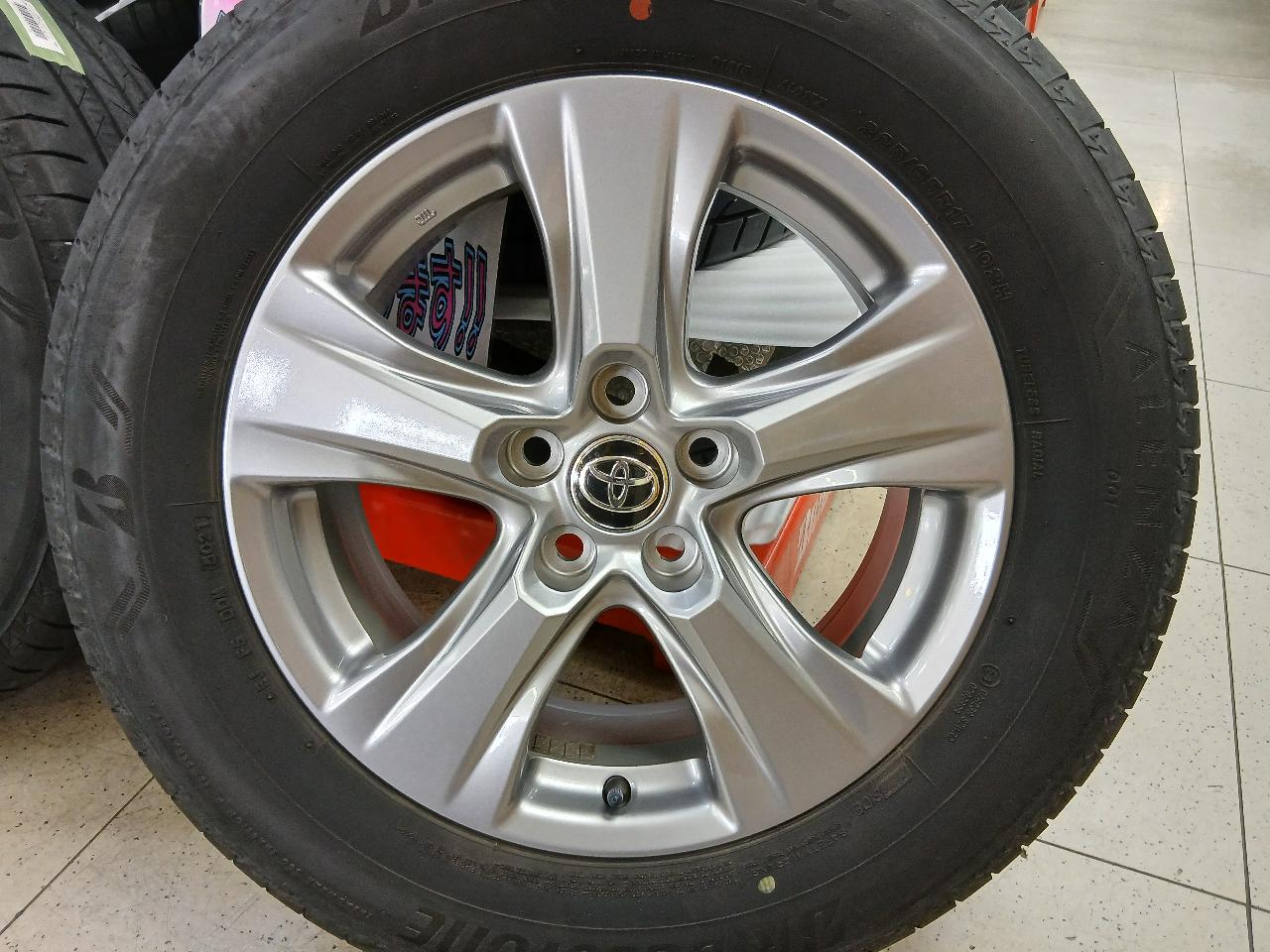 Toyota genuine RAV4 X grade Genuine aluminum + BRIDGESTONE ALENZA 001