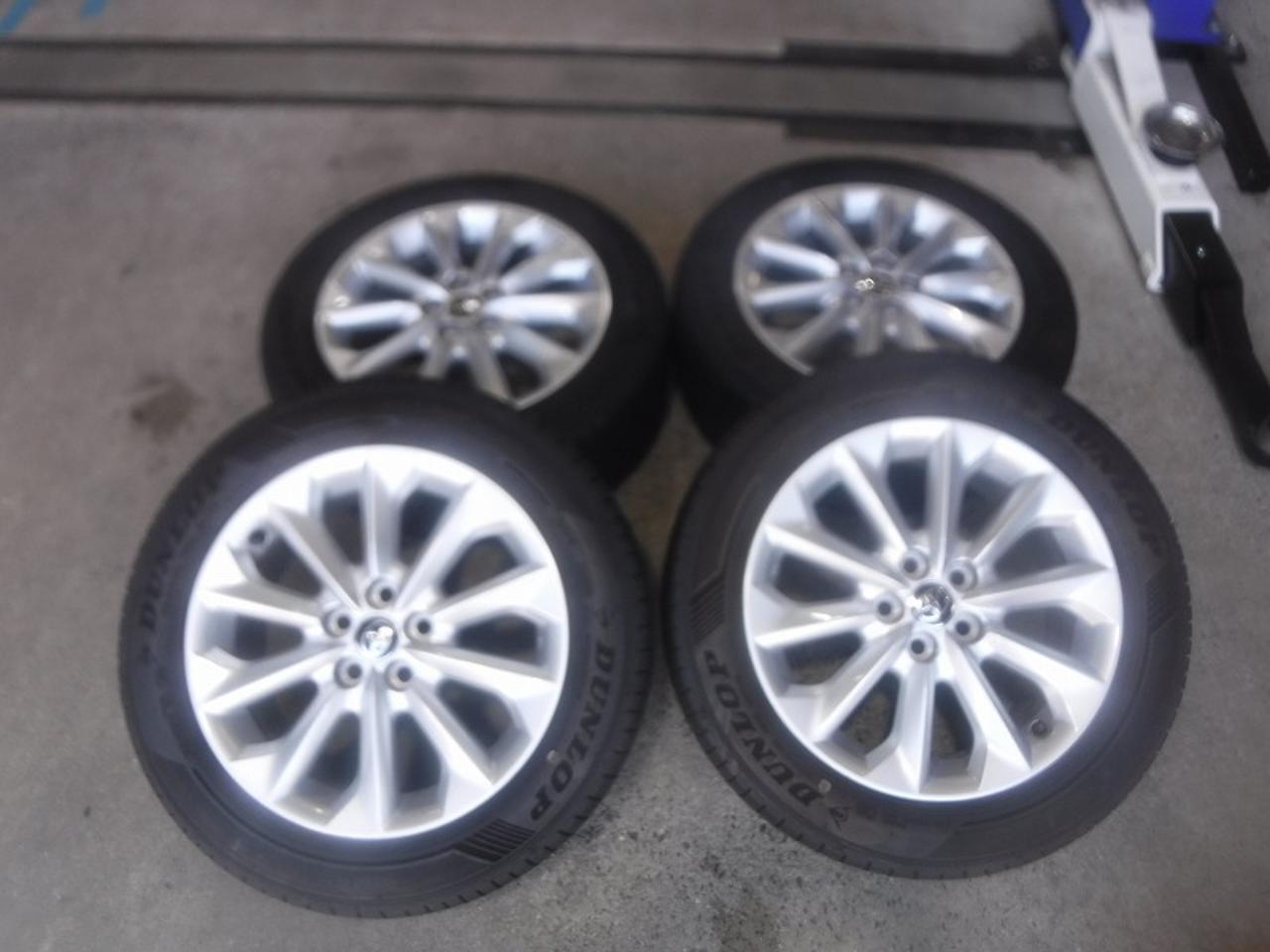 【aeep】18インチ カローラスポーツ 純正ホイール DUNLOPバリ溝 4トヨタ純正(TOYOTA) カローラツーリング 純正 + DUNLOP(ダンロップ
