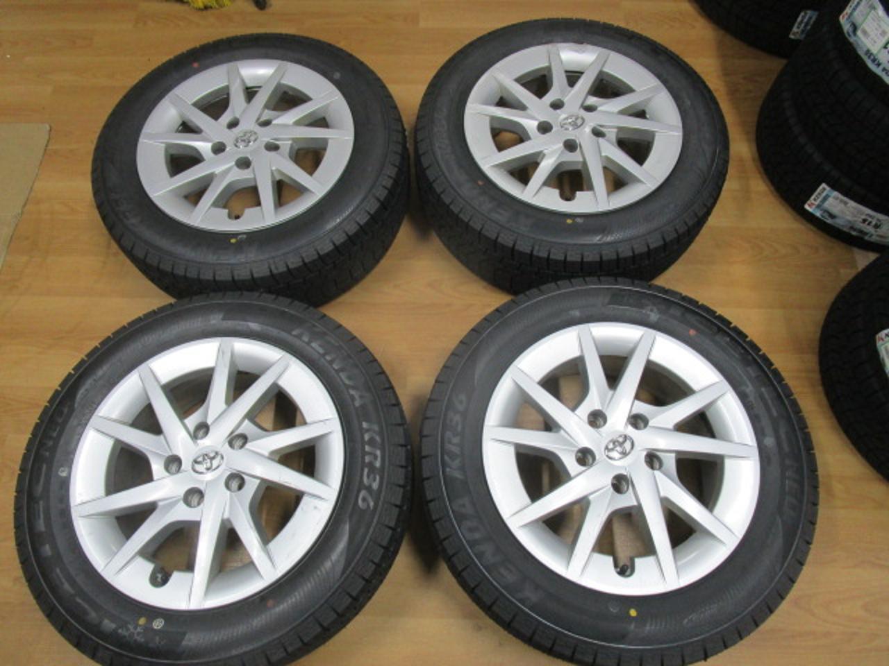 Toyota original Prius α original wheel + KENDA KR36