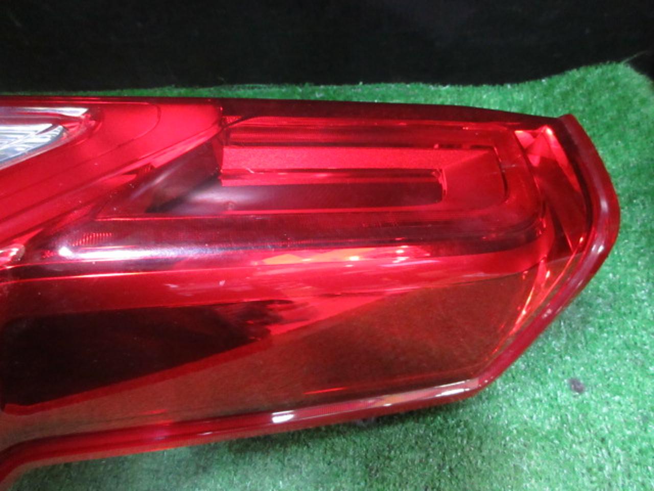 N-MAX2020~現行モデルリアホイル13インチ3.50 HONDA】N-BOX/JF3 前期純正テールレンズ 左側のみ | やや傷や汚れあり