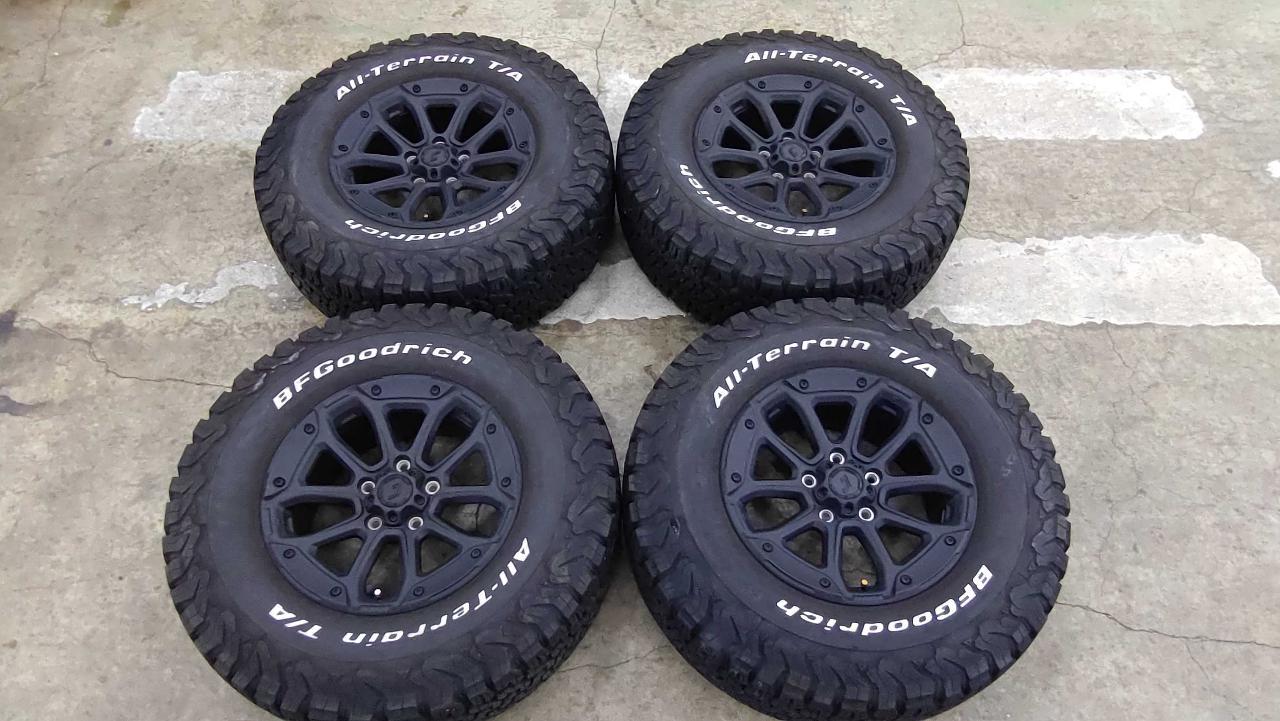 JEEPESEN MJCR#216 + BFGoodrich All-trrrain T / A