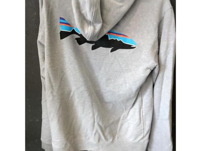 【売約済み 特定のお客様以外注文不可】※リブ伸び サイズS PATAGONIA パーカー グレー