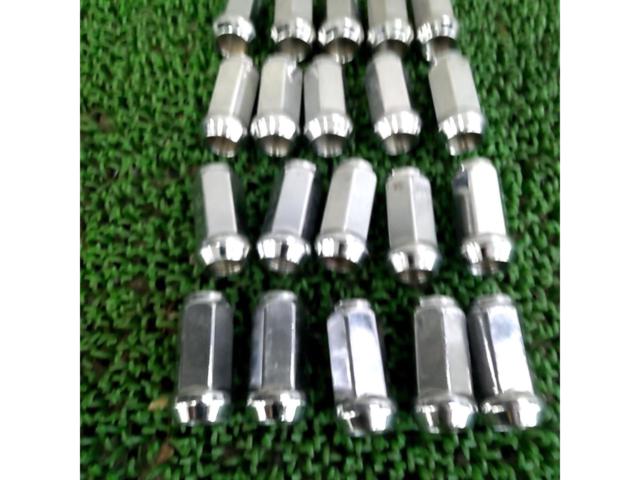 Unknown Manufacturer
Wheel nuts M14 x P1.5