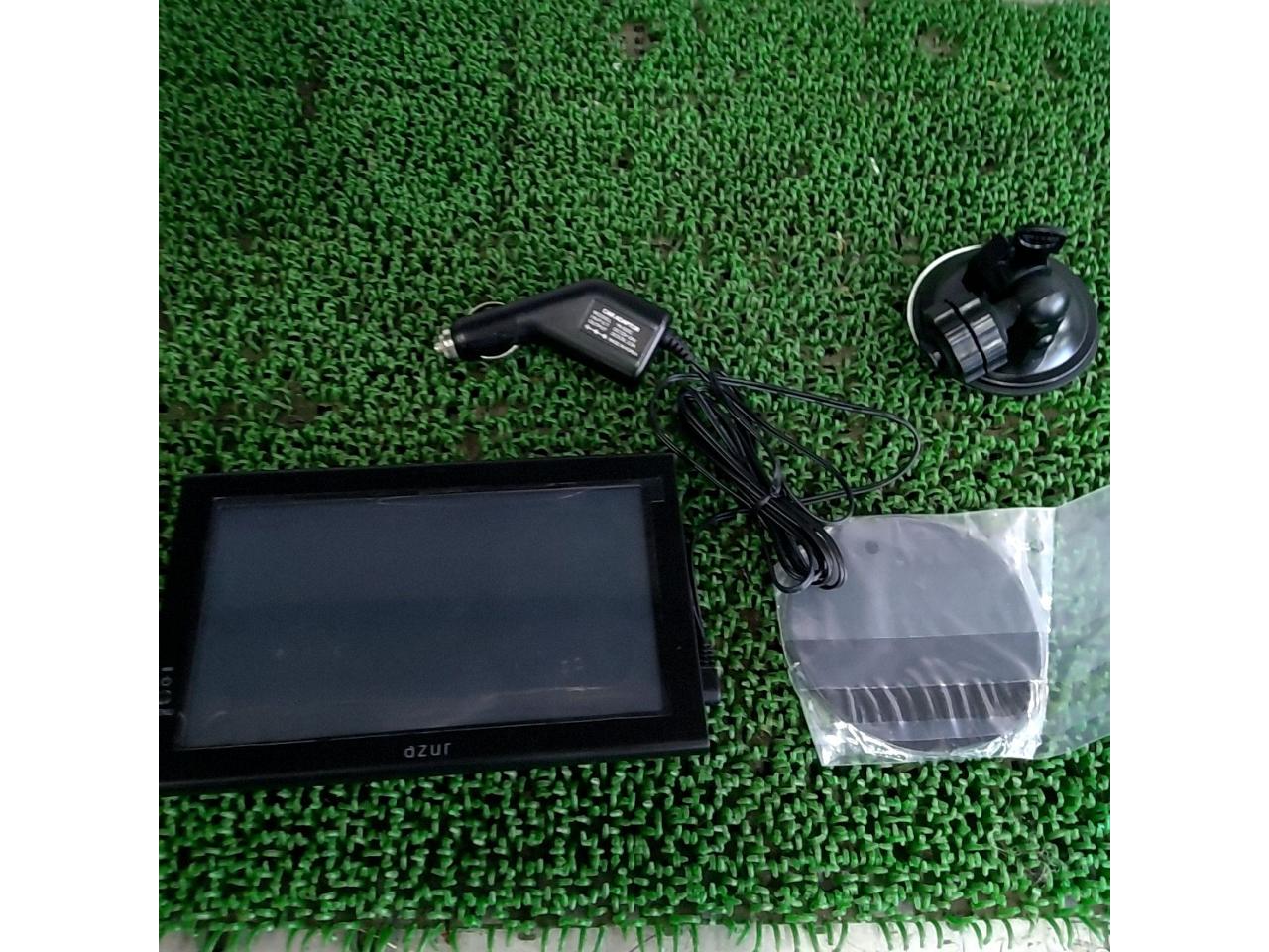 azur
PNX-F717
Portable navigation