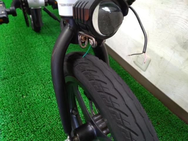 HOLDON Q1 14インチ シングルギア 電動アシスト自転車 ホワイト ※後輪パンク・ライト配線切れのためわけあり