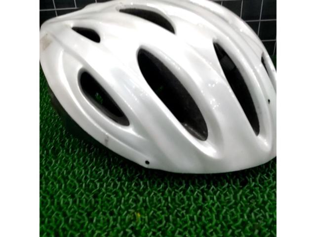 わけあり※内装無しバイザー無し サイズM BELL IMAGE2000 サイクルヘルメット ホワイト