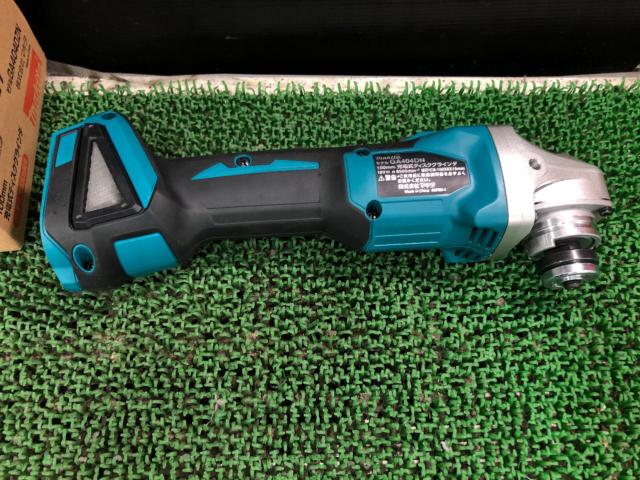 マキタ 18V 充電式ディスクグラインダ(本体のみ) スライドスイッチ砥石外径100mm GA404DZ