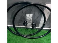 BONTRAGER PARADIGM  700cホイール前後セット